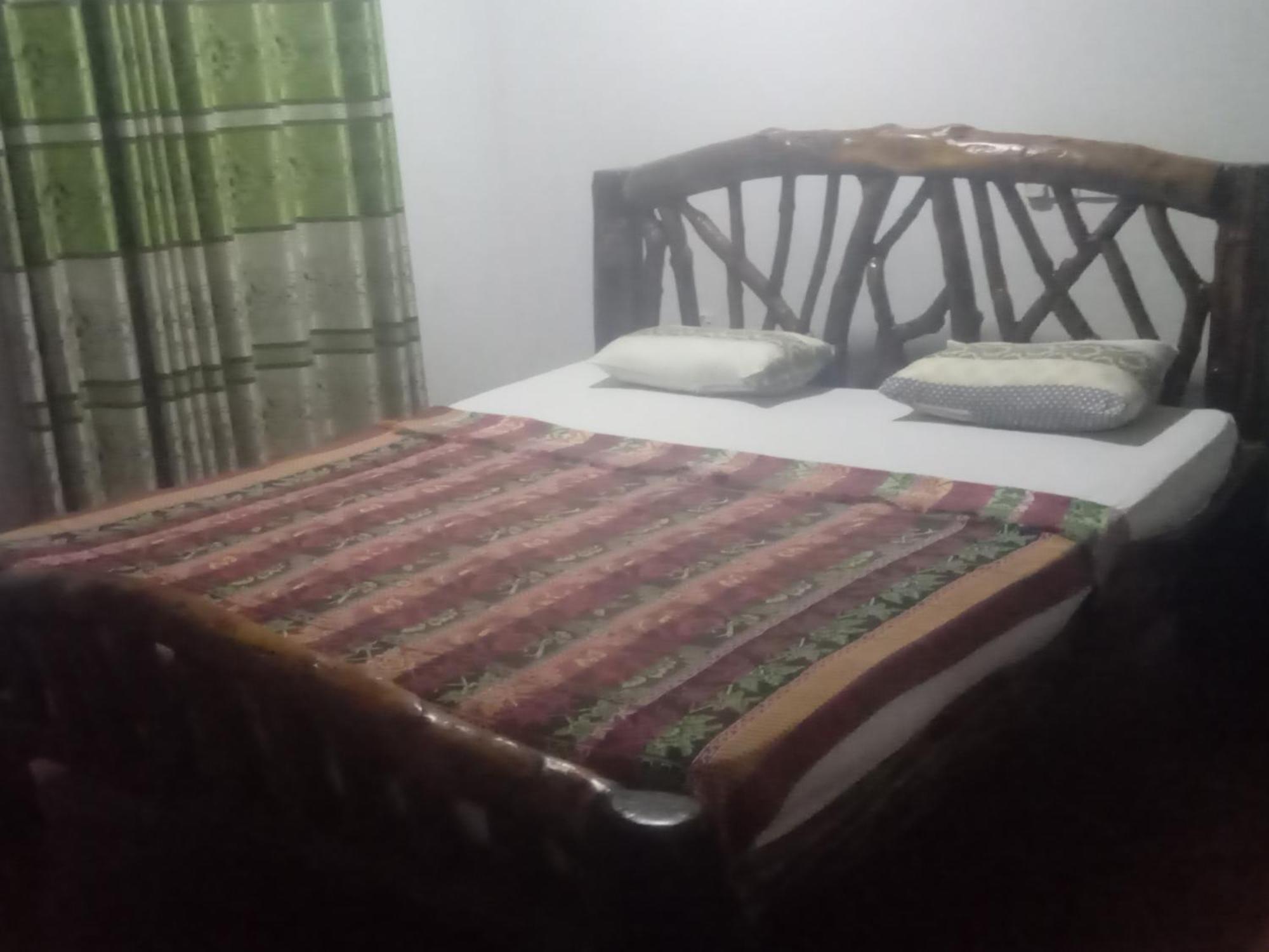 Aralu Habarana Resort Quarto foto